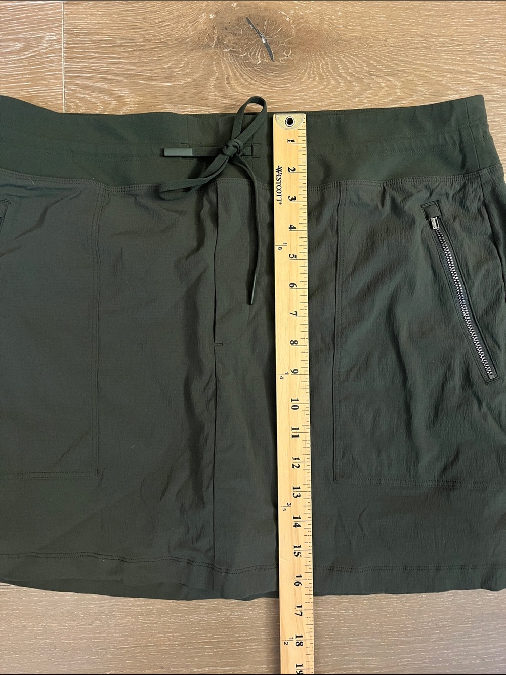 Athleta Trekkie North Skirt/Skort in Olive Green size 16 - Picture 6 of 10